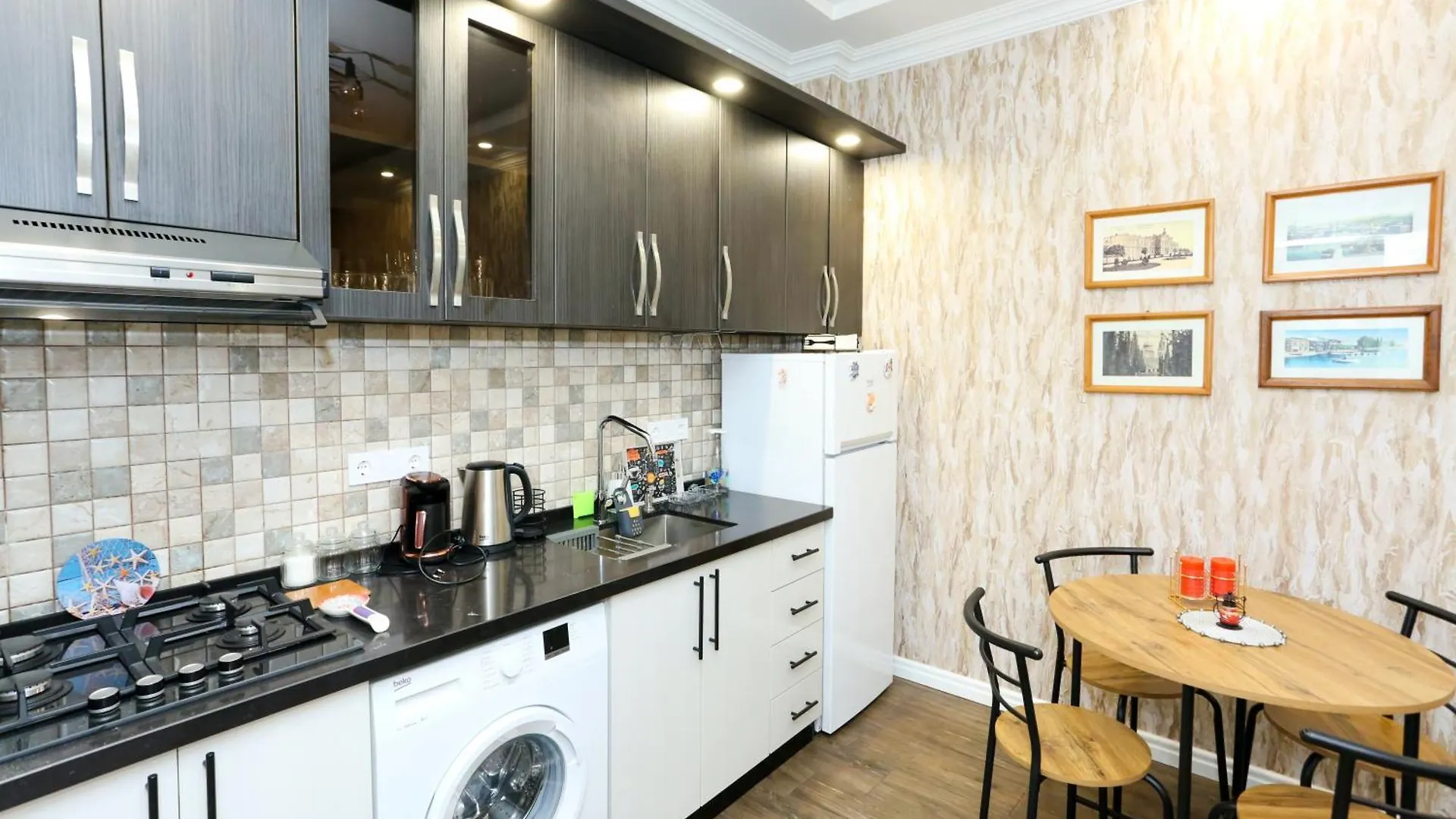 Apartment In Old באטומי